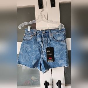 NWT levis rib cage shorts size 29